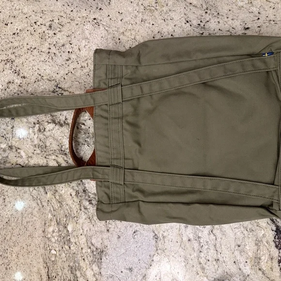 Fjallraven Olive Green Messenger Bag - Picture 2 of 5